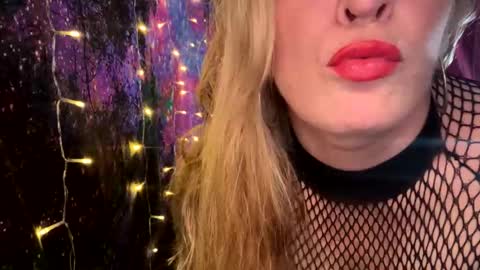 kay_la online show from November 7, 9:23 am