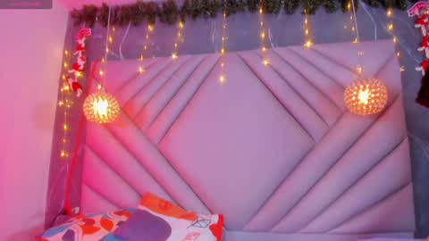 Kay online show from December 21, 1:42 pm