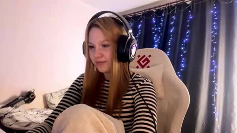 Amia online show from March 18, 5:41 pm