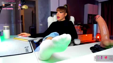 kaylee online show from April 25, 3:53 pm