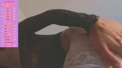 Snapshot of kaylee_ee chatting on October 21, 9:58 am kaylee_ee online show from October 21, 9:58 am