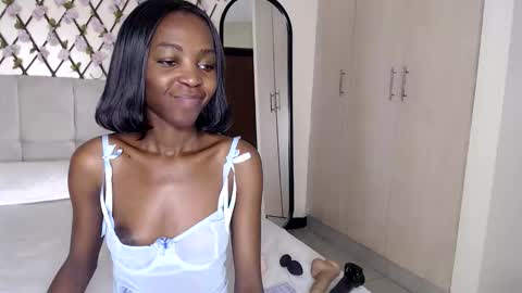 Snapshot of kayleeeee_ee chatting on September 26, 2:41 am Kaylee online show from September 26, 2:41 am