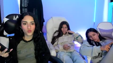 kaylie online show from March 4, 10:05 pm