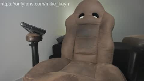 Snapshot of kayn_morningstar chatting on September 17, 1:42 am Mike online show from September 17, 1:42 am