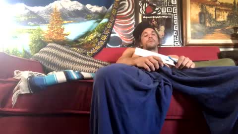 Kay online show from December 3, 9:28 pm