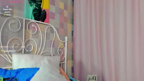 Kelly GMT 2 Su We Th Fr Sa   0300AM-09-00AM   online show from November 24, 12:04 pm