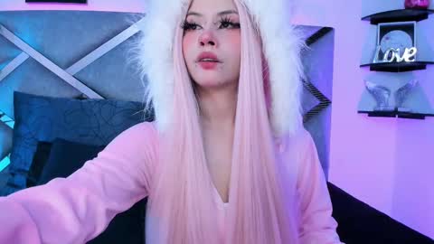 Keidy Monday to Saturday from 200 pm to 810pm  UTC-5 Colombia Time online show from October 31, 9:15 pm