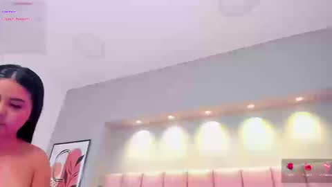 Keily Ross online show from September 15, 8:10 pm