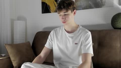 Mark online show from October 17, 3:38 pm