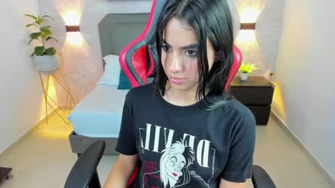Snapshot of keithy_sex chatting on March 12, 10:50 pm K E I T H Y online show from March 12, 10:50 pm