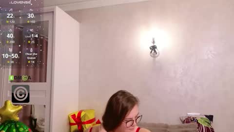 kellielowie online show from December 2, 8:56 am