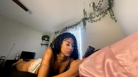 kellme online show from September 29, 6:51 pm