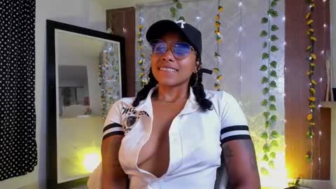 kelly__thomson online show from March 19, 11:31 pm