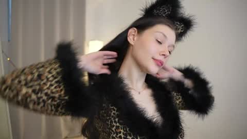  KELLY  online show from December 30, 10:10 am