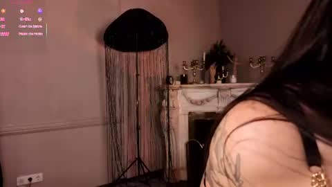 Kelly online show from July 24, 3:42 pm