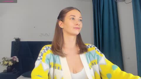 Kelly XO online show from December 12, 2:11 pm