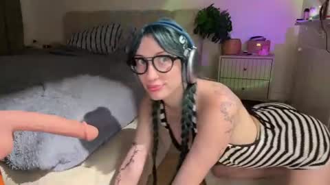 Kelly online show from July 16, 8:12 pm