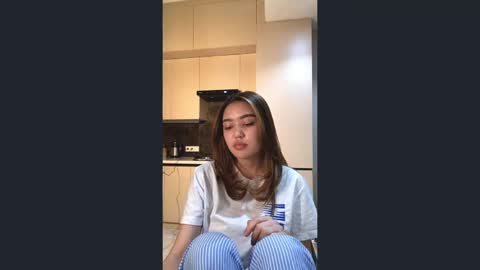 Luna online show from April 15, 7:58 pm