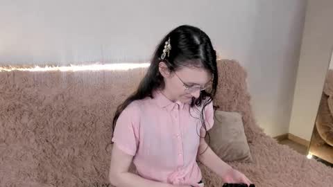 Kelsirabenold online show from June 5, 5:46 am
