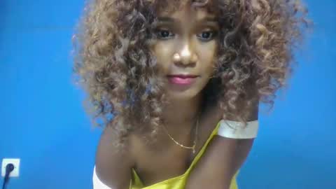 kelyhondra online show from March 18, 6:47 pm