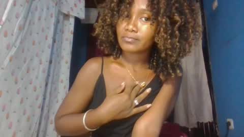 kelyhondra online show from February 12, 8:34 pm