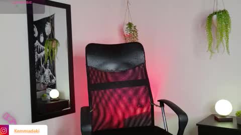 Kemma online show from November 9, 8:22 pm