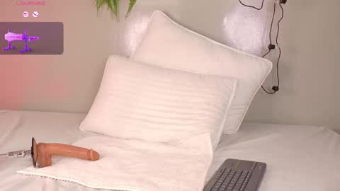   online show from March 5, 11:52 am