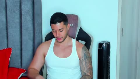 ken_mailik online show from February 1, 12:29 am