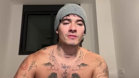 luis carlos esteban online show from November 9, 7:27 pm