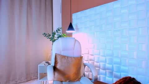 Snapshot of kendall23_ chatting on February 4, 2:10 pm Kendall online show from February 4, 2:10 pm