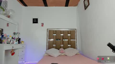 Kendall ewers online show from December 2, 2:32 am