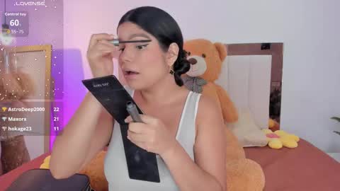   online show from February 3, 10:30 am