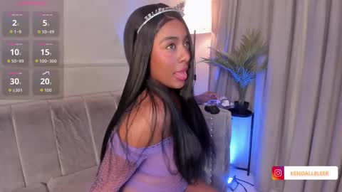 kendallbleer online show from October 12, 4:38 am