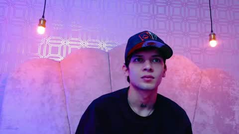 Kendall and Taylor online show from February 1, 2:52 am