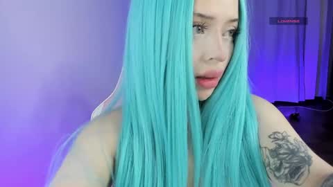 Kendall online show from April 3, 9:33 pm