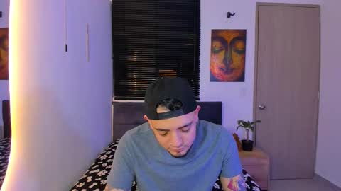 kendel_dimitri online show from March 23, 6:18 am