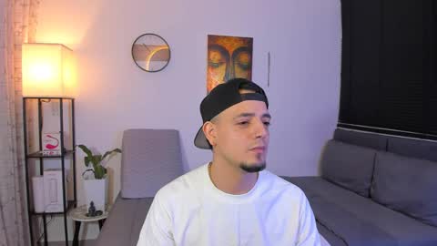 kendel_dimitri online show from May 25, 4:07 am