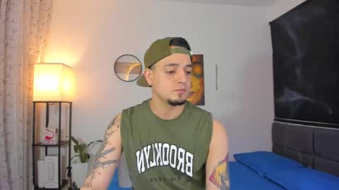kendel_dimitri online show from May 11, 4:52 am