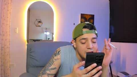 kendel_dimitri online show from February 26, 5:22 am