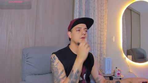 kendel_dimitri online show from November 23, 8:12 am