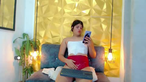 K E N D R A  online show from January 27, 6:52 am