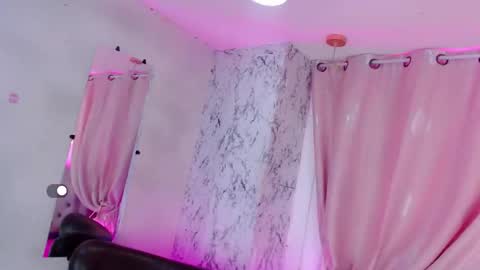 K E N D R A  online show from January 22, 3:20 am