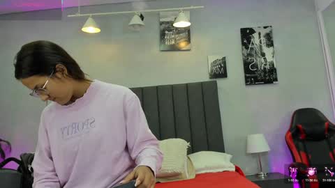 Kendra London online show from March 30, 10:59 am