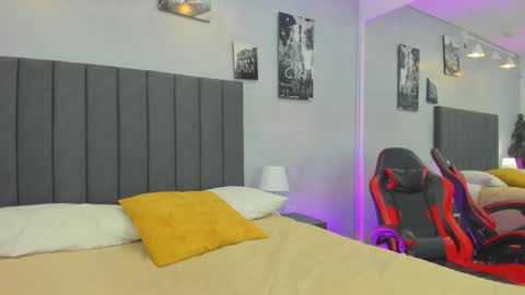 Kendra London online show from March 17, 11:26 am