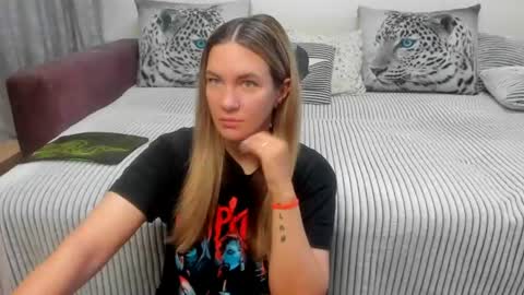 Kendra online show from July 26, 11:35 pm