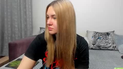 Kendra online show from December 19, 1:12 am