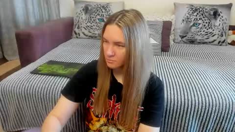 Kendra online show from June 6, 11:54 pm