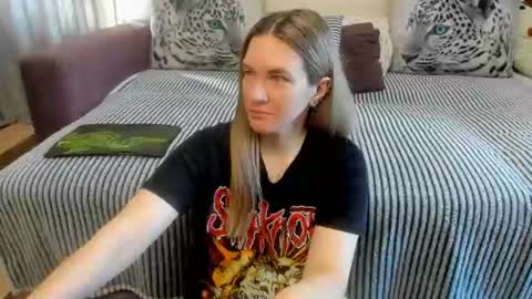 Kendra online show from June 17, 2:27 am