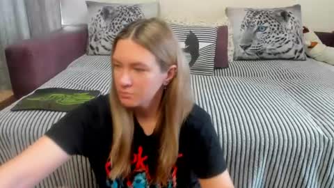 Kendra online show from June 25, 11:43 pm