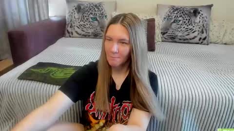 Kendra online show from June 10, 1:49 am